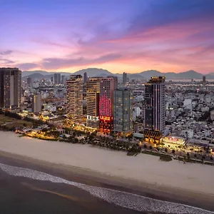 Hotel Radisson Red, Da Nang